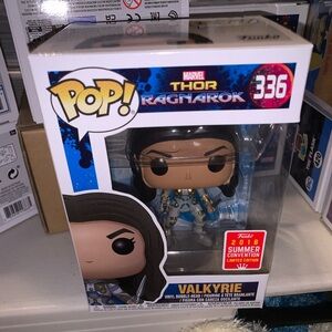 Vaulted New in box Thor Ragnarock Valkyrie 2018 Summer Con HT Sticker Funko Pop